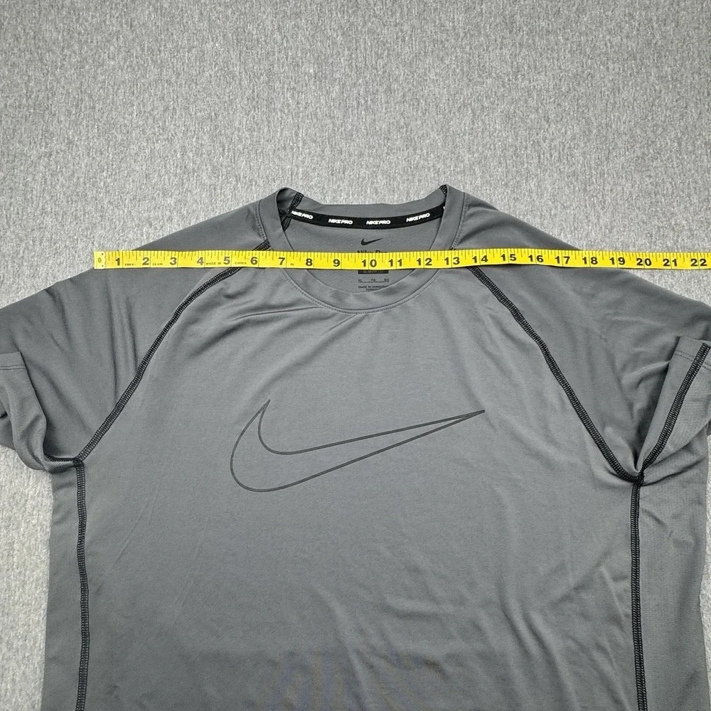 Nike Pro Dri-Fit Shirt Mens XL Gray‎ Stretch Short Sleeve Slim Fit Crew Neck